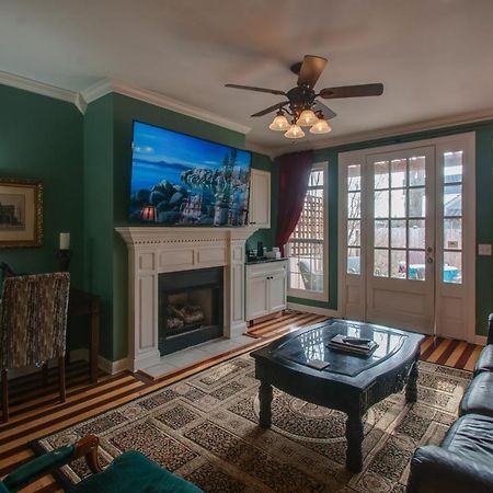 Vacation Home 5 Mins To Down Town 2 Bedrooms 2 Baths Garden Area Hot Tub Nashville Exterior foto