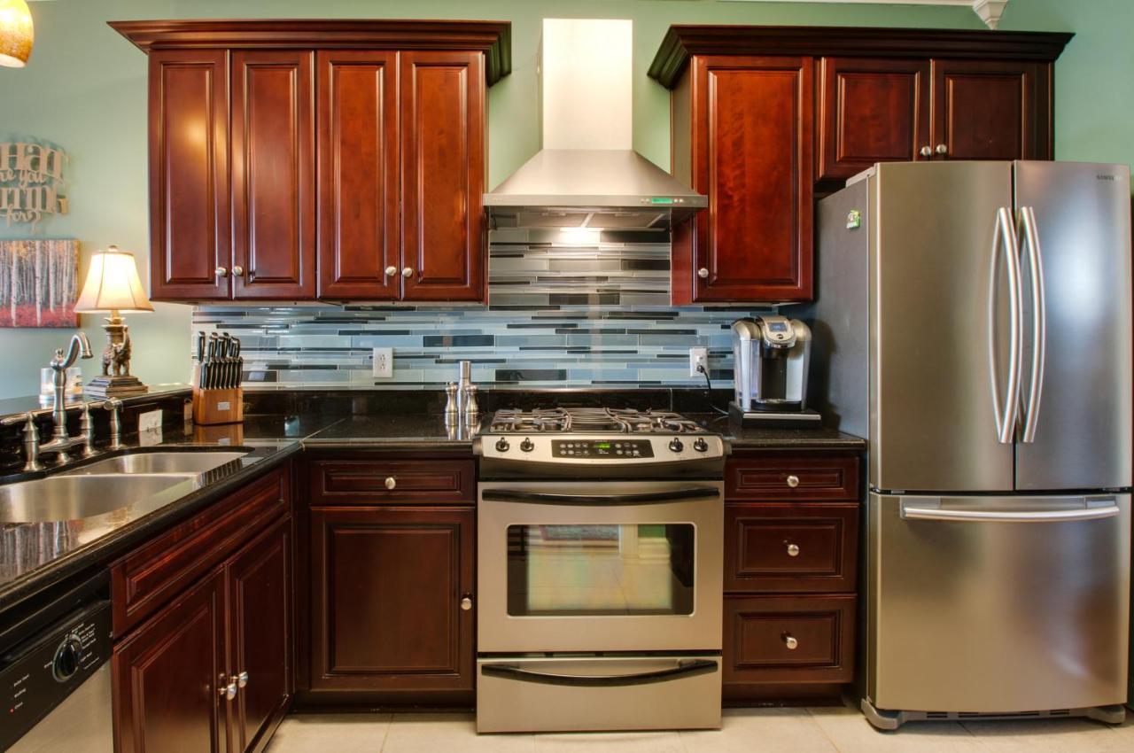 Vacation Home 5 Mins To Down Town 2 Bedrooms 2 Baths Garden Area Hot Tub Nashville Exterior foto