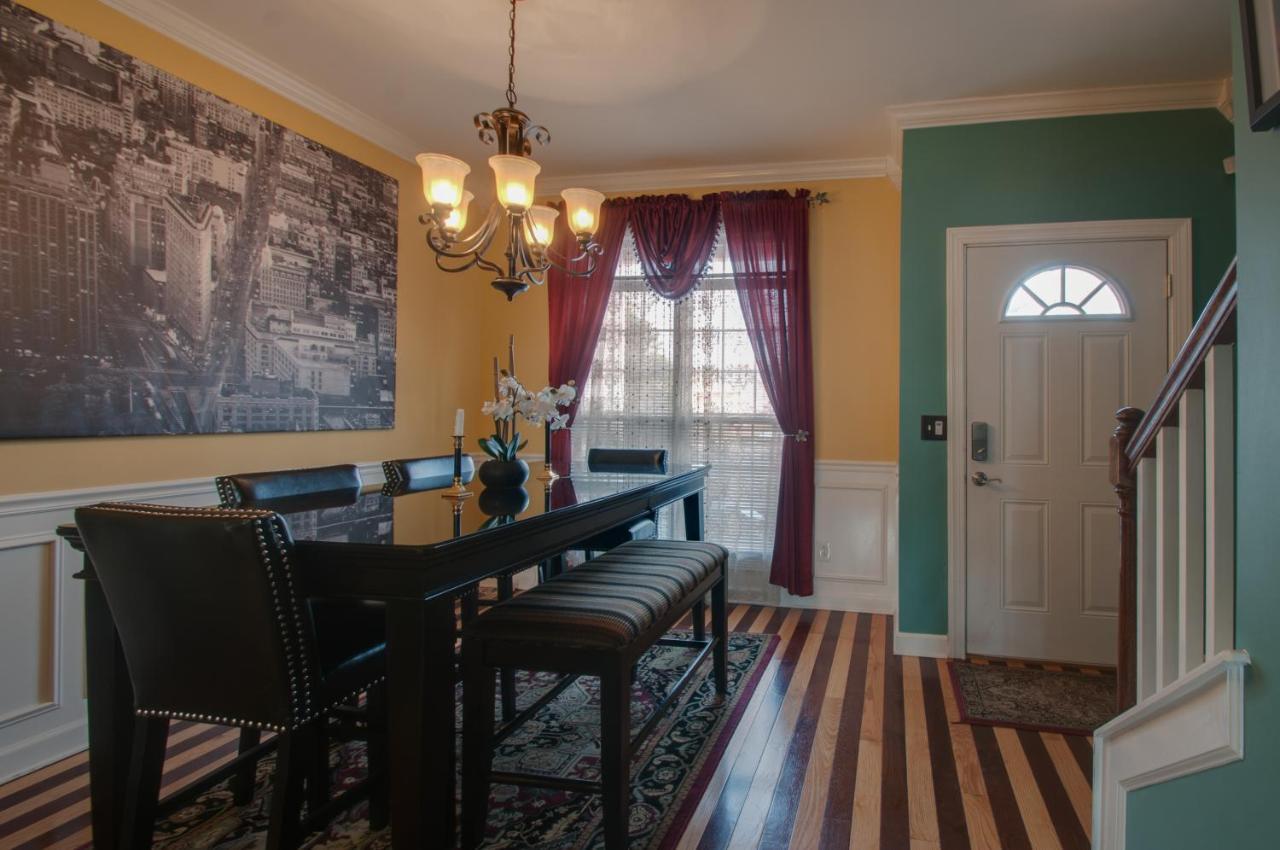 Vacation Home 5 Mins To Down Town 2 Bedrooms 2 Baths Garden Area Hot Tub Nashville Exterior foto