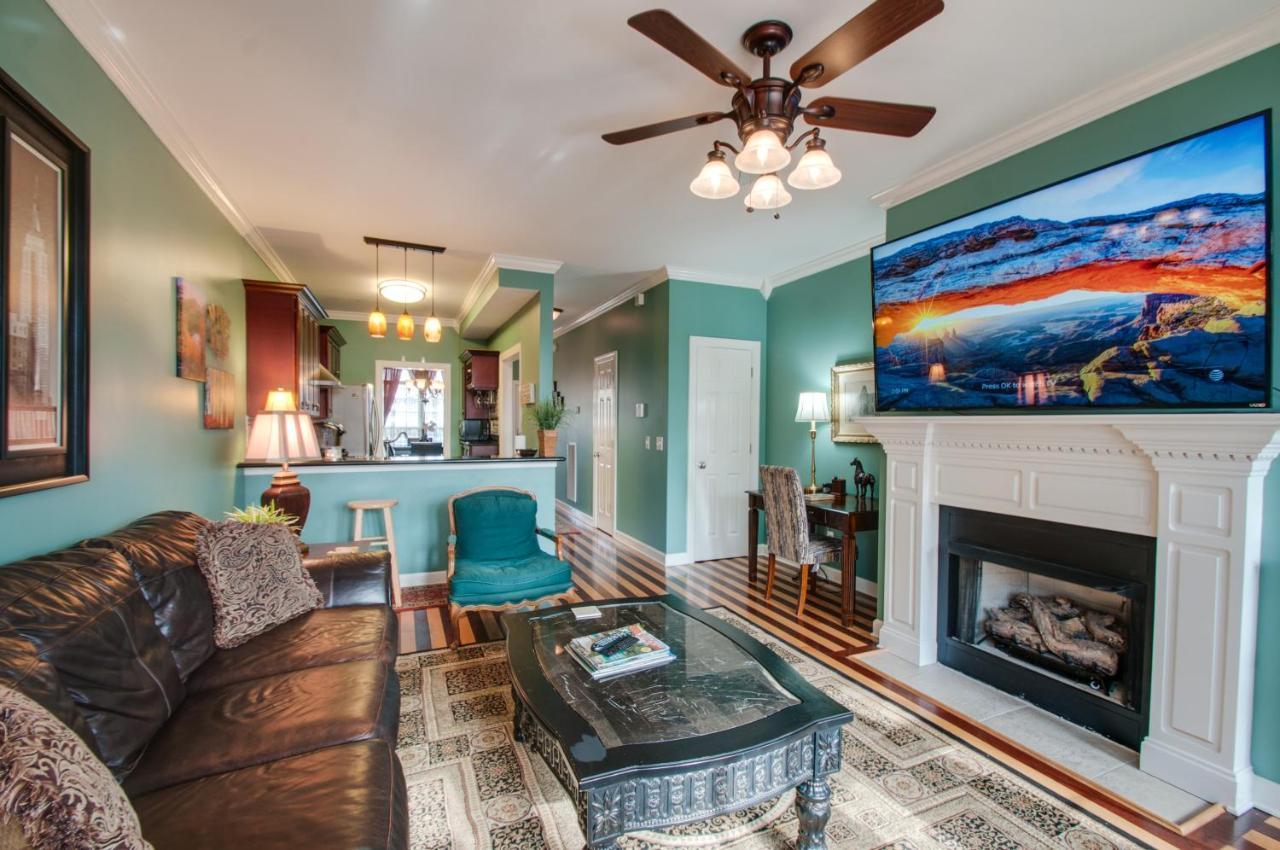 Vacation Home 5 Mins To Down Town 2 Bedrooms 2 Baths Garden Area Hot Tub Nashville Exterior foto